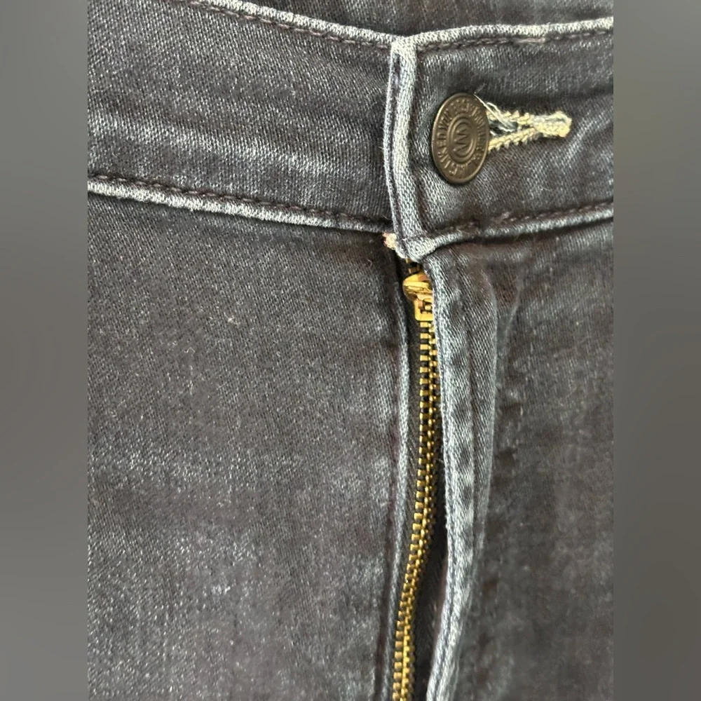 Mother Insider Crop Step Fray
NWT, Jeans Night Tripper Size: 26 - Picture 6 of 9